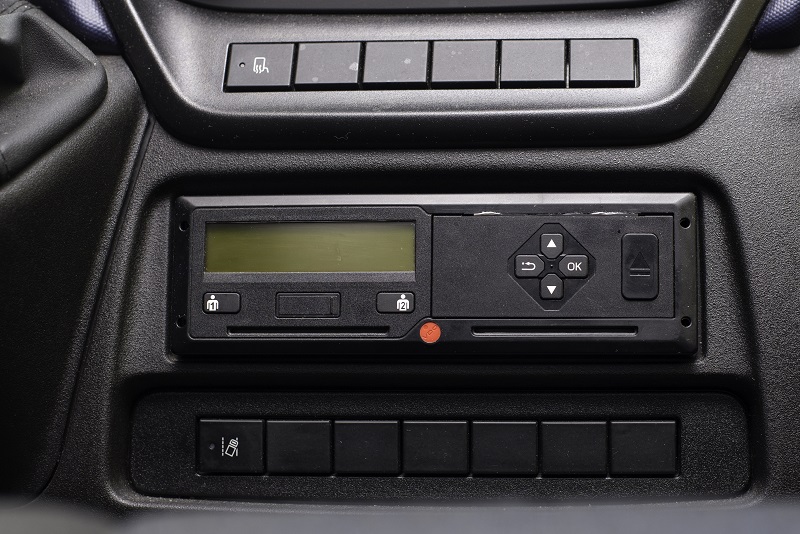 Meg kell adni az országkódokat februártól