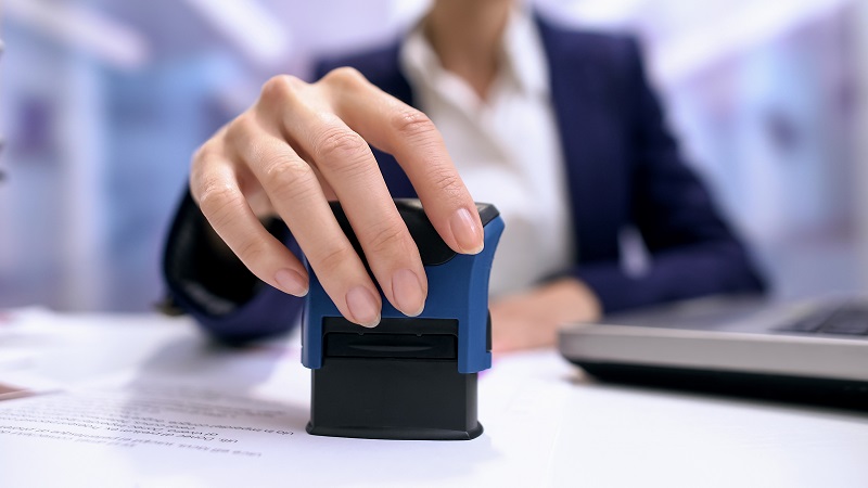 Mit lehet tenni egy lekötött szerződéssel?